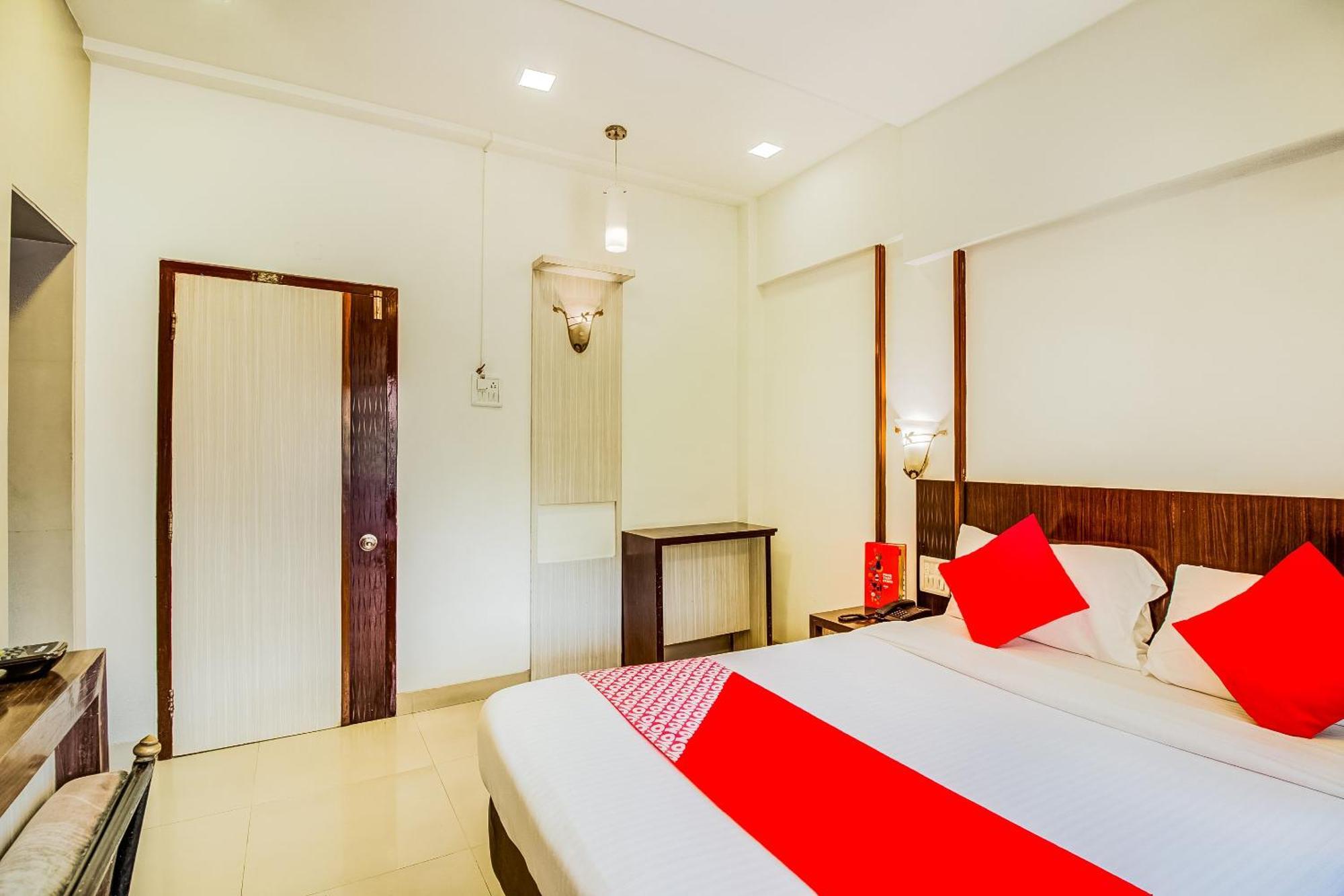 Super Collection O Panchratna Hotel ปันเวล ภายนอก รูปภาพ